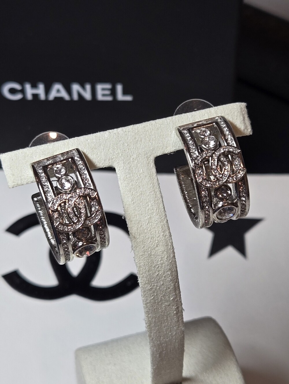 #179 - Chanel Earrings B23